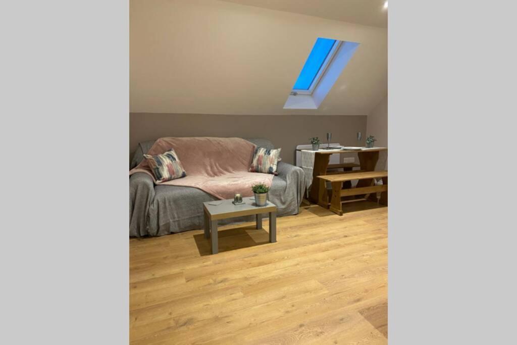 Prospect Perch - Studio Apartment, เวลส์ ภายนอก รูปภาพ